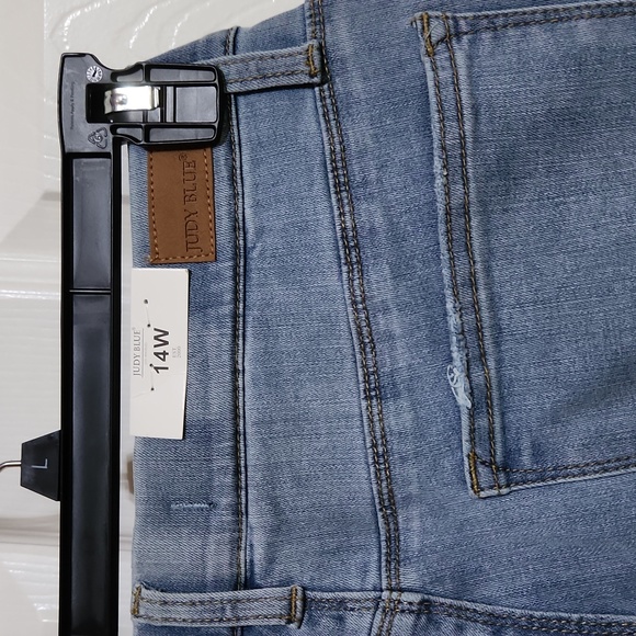 Judy Blue Skinny Fit Mid Rise 14w Nwt** - Picture 7 of 7